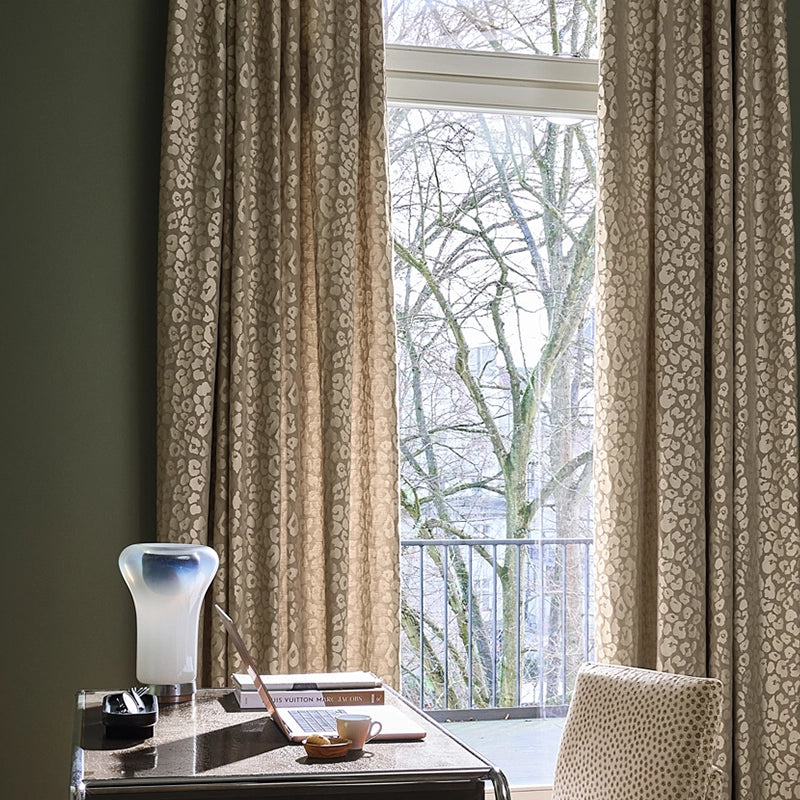 Leoni – luxuriöser Jacquard-Vorhang nach Maß mit Tier Animal Design blickdicht