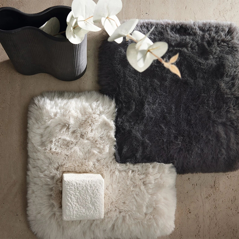 Ted – moderner weicher Fellteppich nach Maß mit luxuriösem Kuschelcharakter offwhite, grau