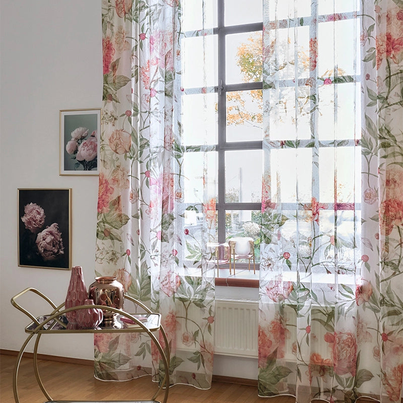 Arianna – transparenter Voile-Vorhang nach Maß mit Pfingstrosen Muster