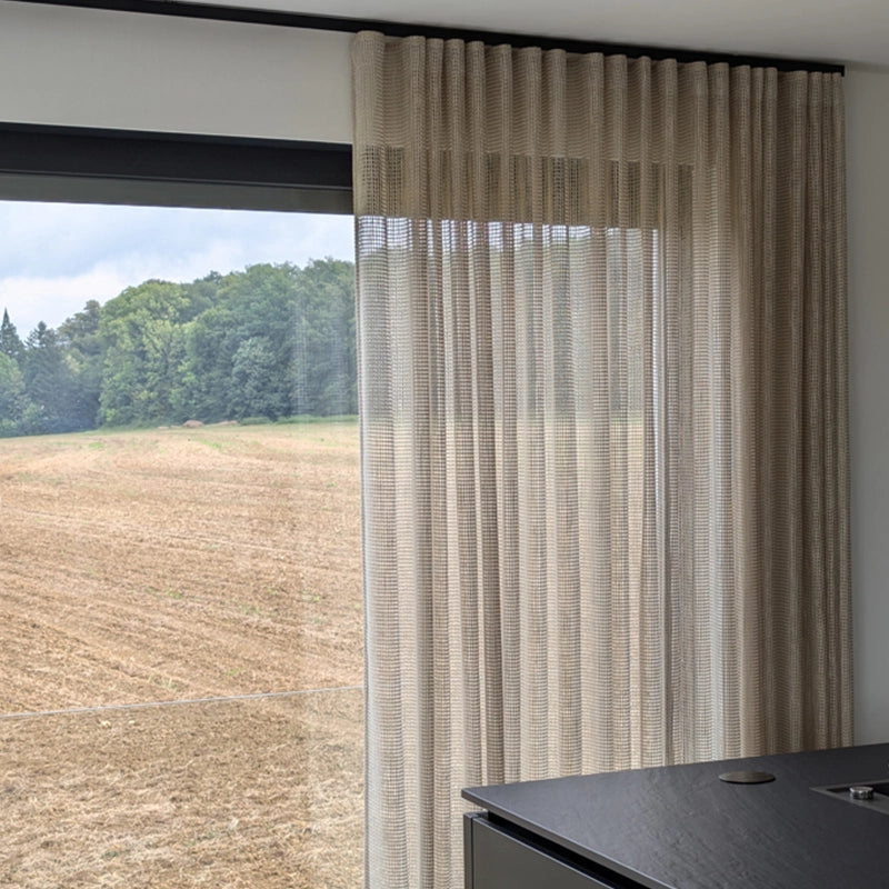 Forevermore – halbtransparenter Design Vorhang nach Maß in moderner Netzoptik in Naturtönen