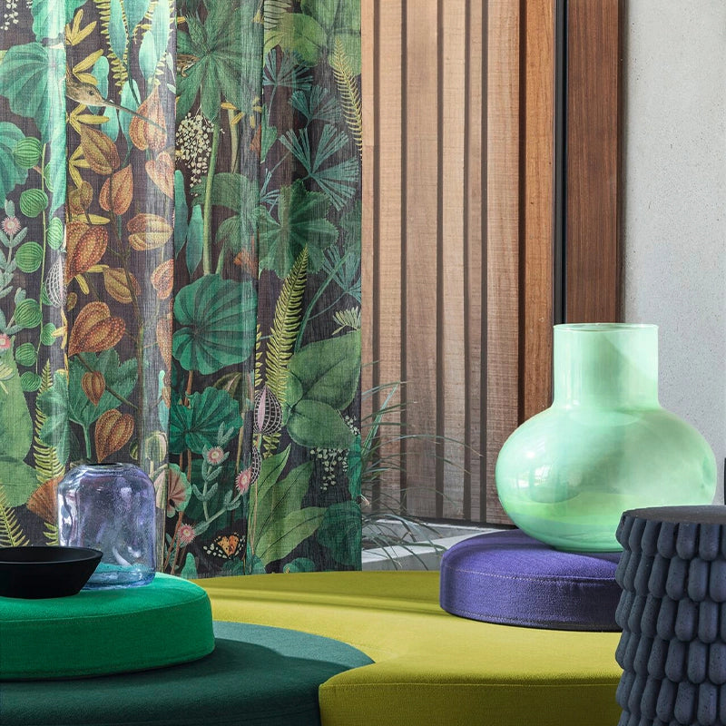 Sweet Destiny – Design Vorhang nach Maß mit großflächigem Blumen- und Blattdesign