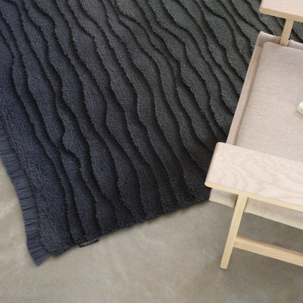 Hochwertiger Teppich Bedforms Design Farbverlauf Mohair natur blau nach Maß Ferreira