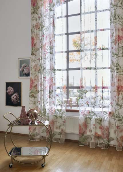 Moderner Vorhang Arianna mit Pfingstrosen Blumen Muster transparent rosa grün nach Maß