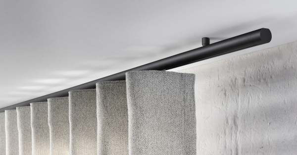 Corpus 25 Interstil moderne Gardinenstange mit Innenlauf 25mm I Deckenmontage Schwarz/Weiß