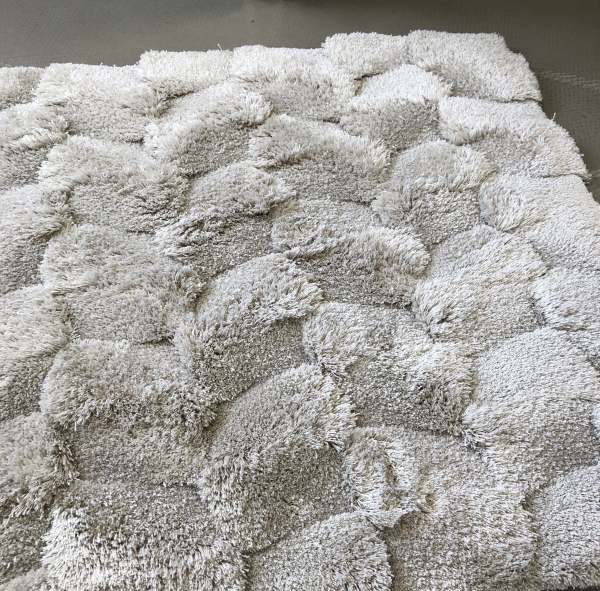 Design Teppich Rocktail Basic mit modernem Hoch-Tief-Muster nach Maß I Farbe: beige einfarbig